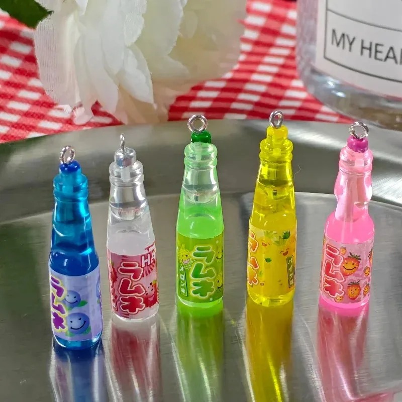 ชาร์มเรซิ่นรูปขวดโซดาขนาดเล็ก  - Resin Art Calligraphy บทวิจารณ์และราคา
