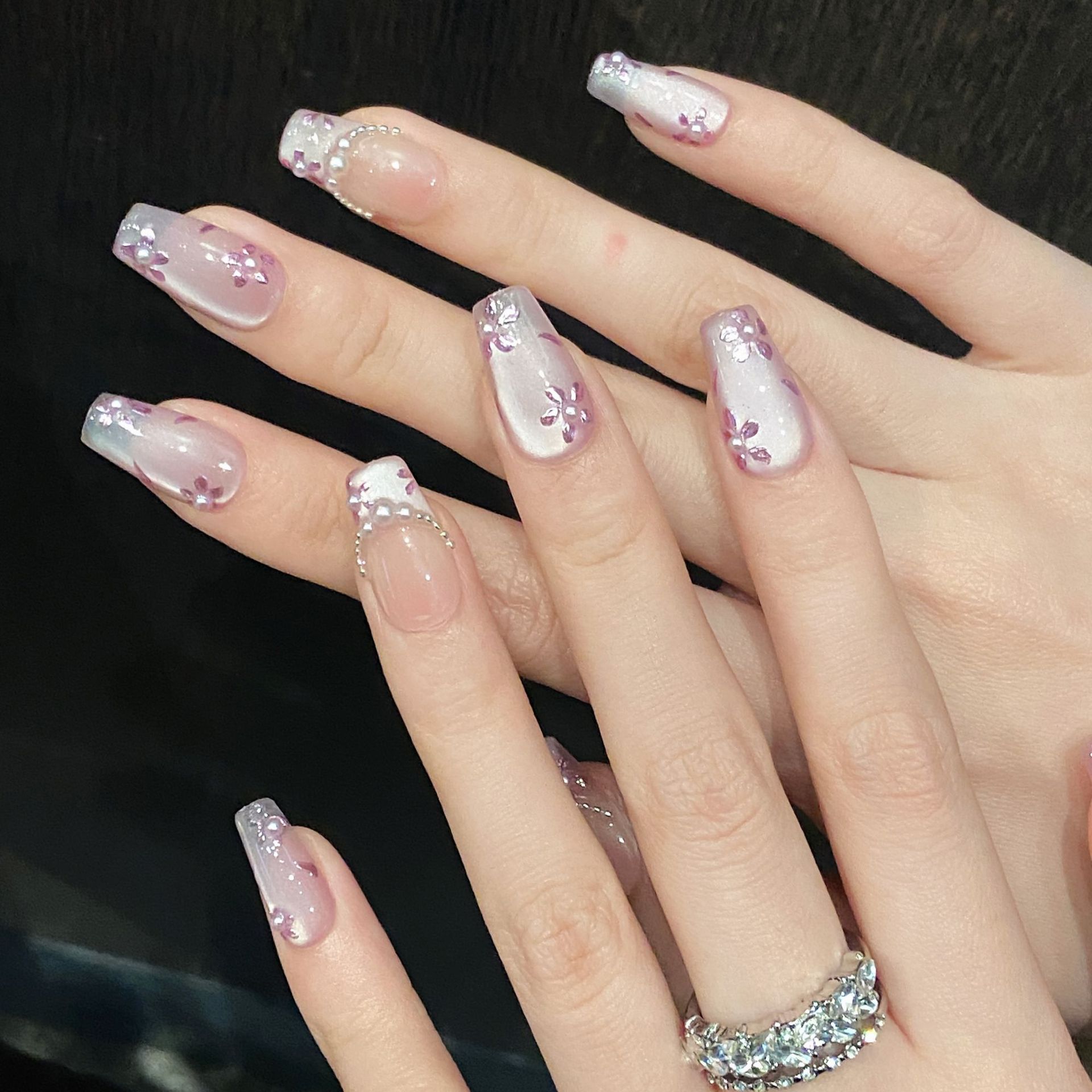 เล็บปลอมแบบกดติด 10 ชิ้น ลายดอ - Resin Art Ideas บทวิจารณ์และราคา