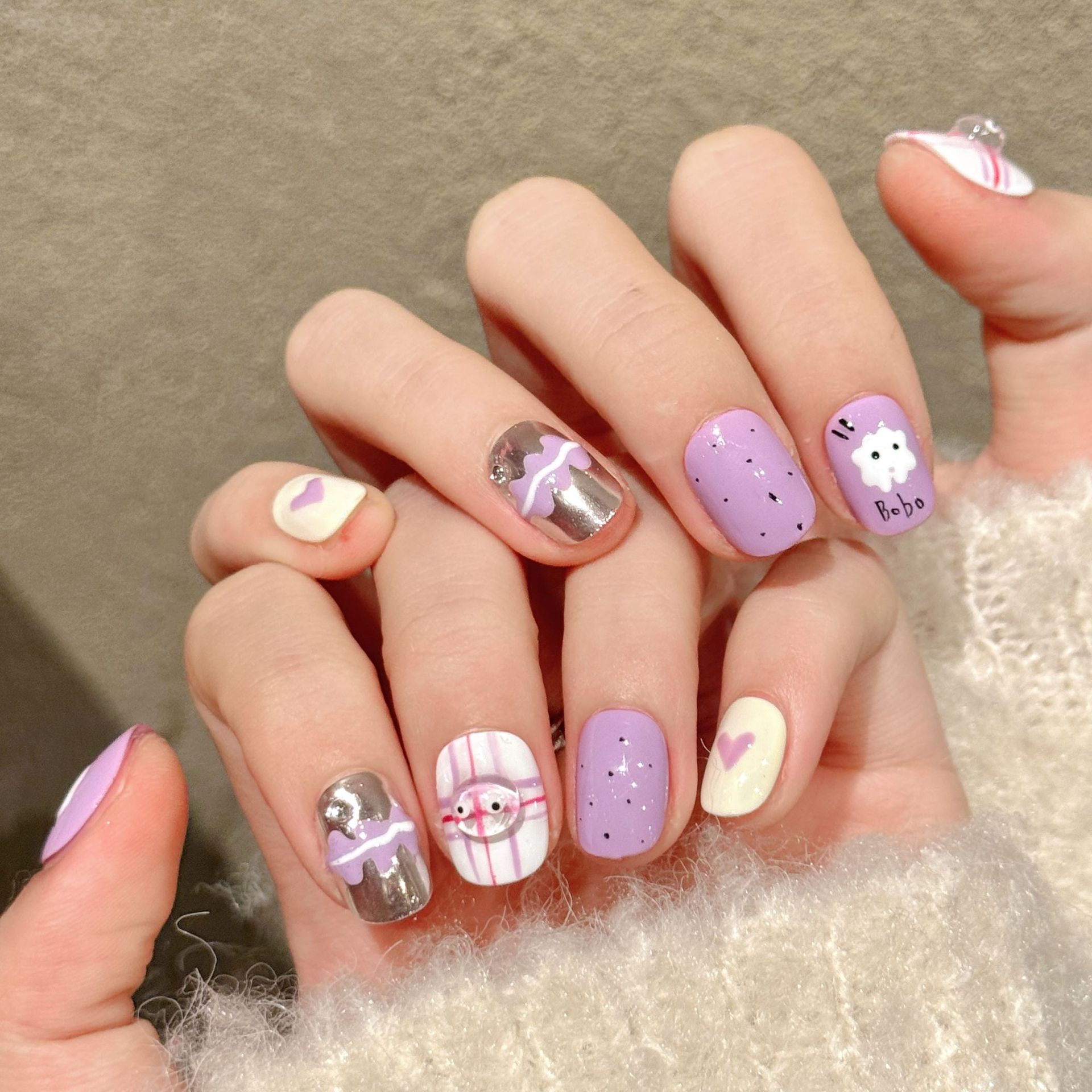เล็บปลอมแบบกดติด 10 ชิ้น ทำมือ - Resin Art Purple บทวิจารณ์และราคา